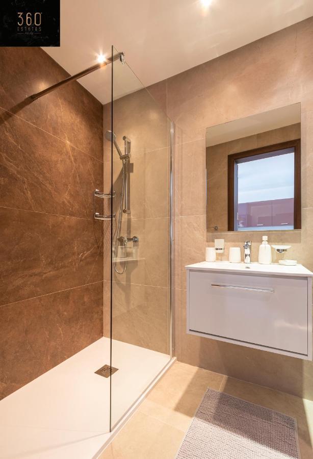 High-End Central Apt With Comfy Bed & Super Wifi By 360 Estates San Gwann Luaran gambar